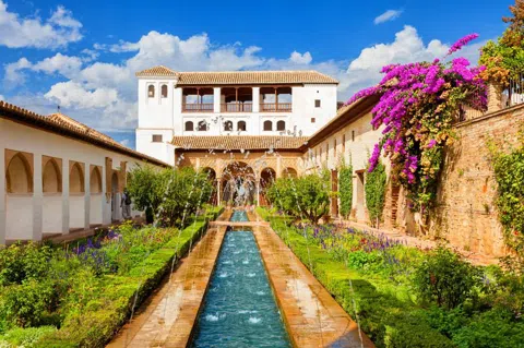 How Many Nights Granada Really Needs Beyond the Alhambra