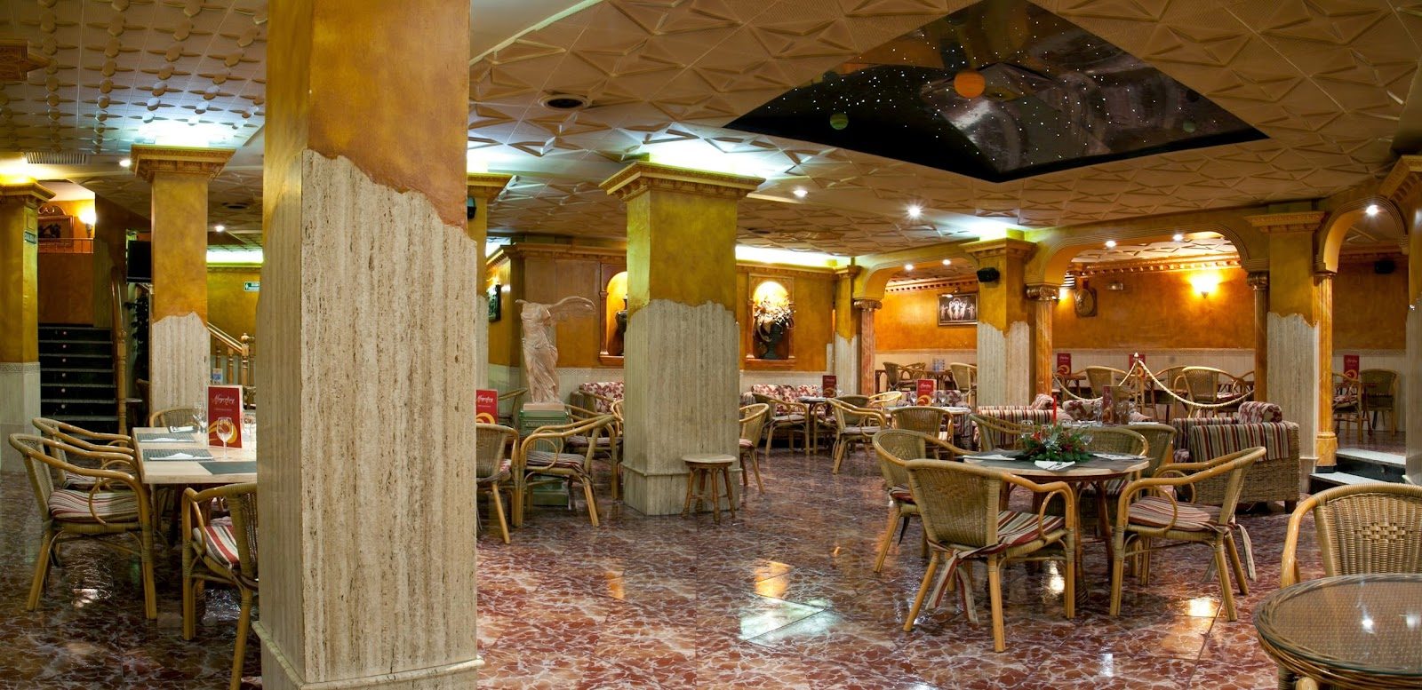 Cafetería Bar Mayerling, Granada