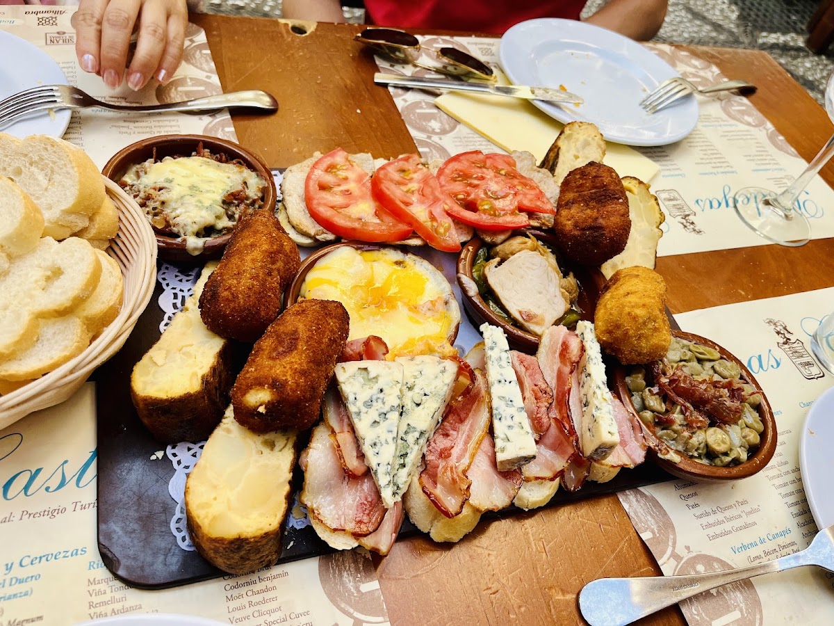 Bodegas Castañeda — photo 4