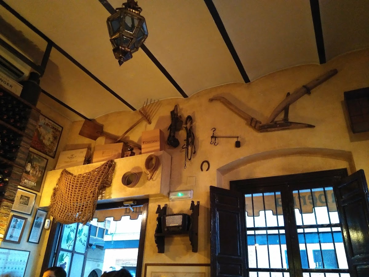 Taberna La Tana, Granada